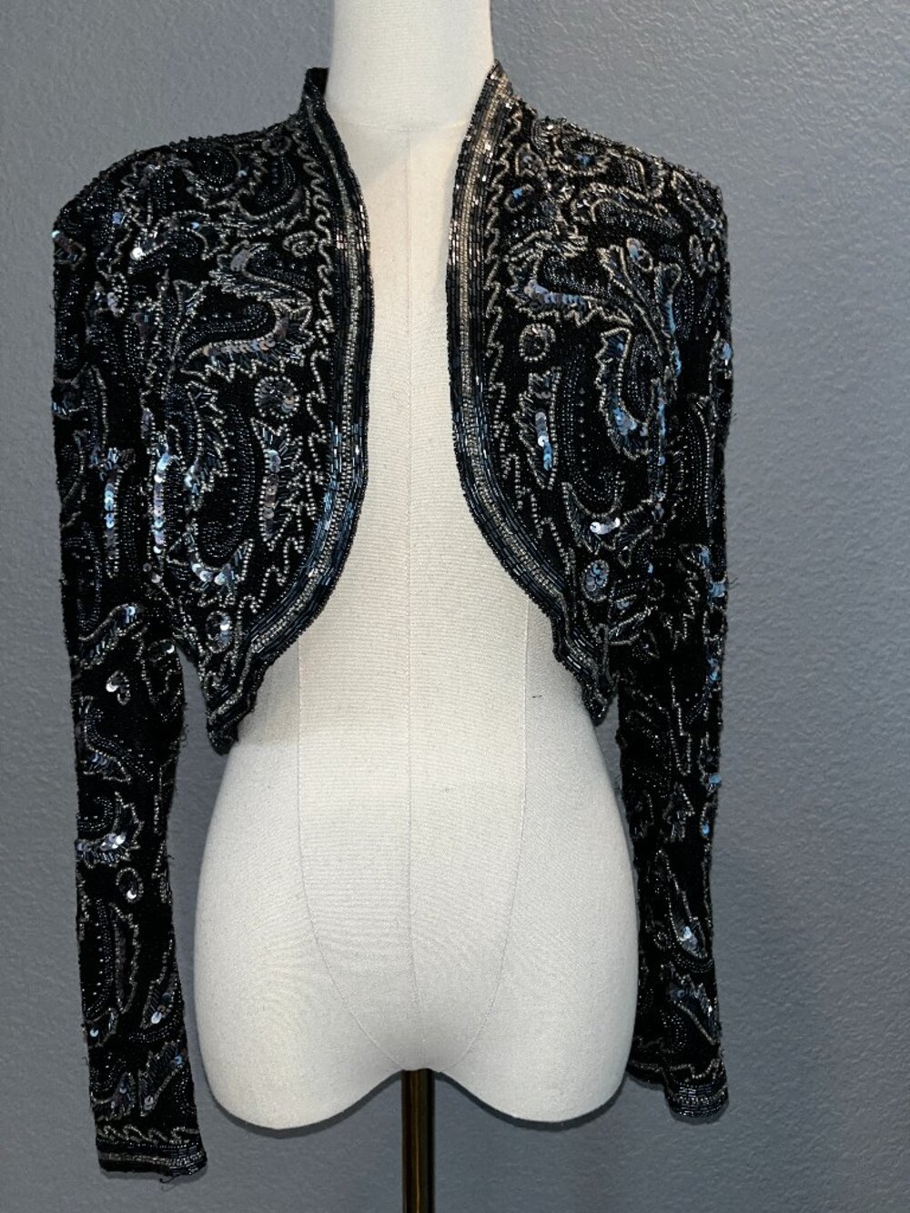 Vintage  80's A.J. Bari Beaded Sequin Silk Cropped Bolero Evening Trophy Jacket